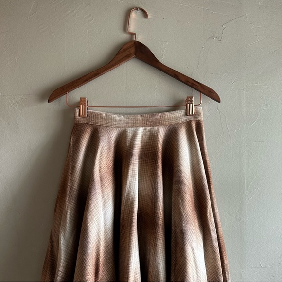Vivian of Holloway plaid wool circle skirt - Picture 2 of 12